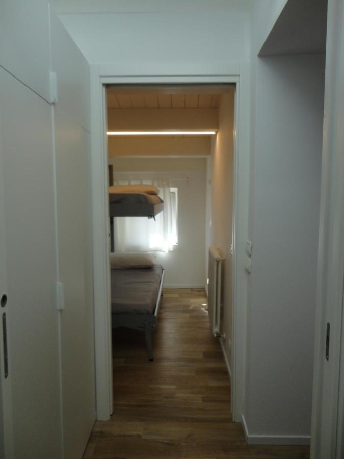 Casa Klimt Vicinissima Al Mare Parcheggio Privato Gratuito Se Disponibile Apartment Pescara Exterior photo